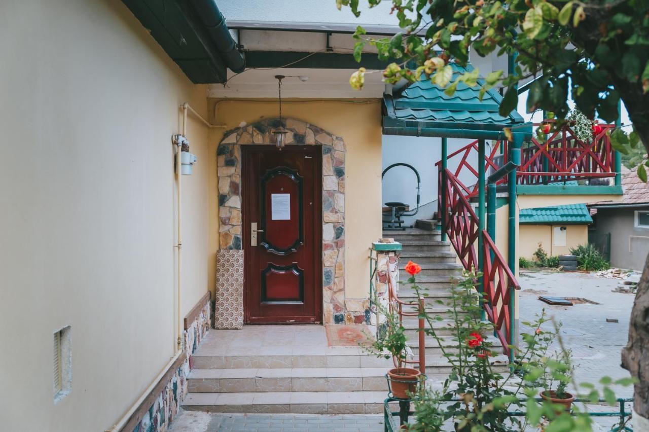 Hotel Casa Vinco Vici Turda Exterior foto