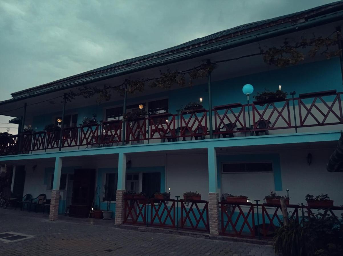 Hotel Casa Vinco Vici Turda Exterior foto