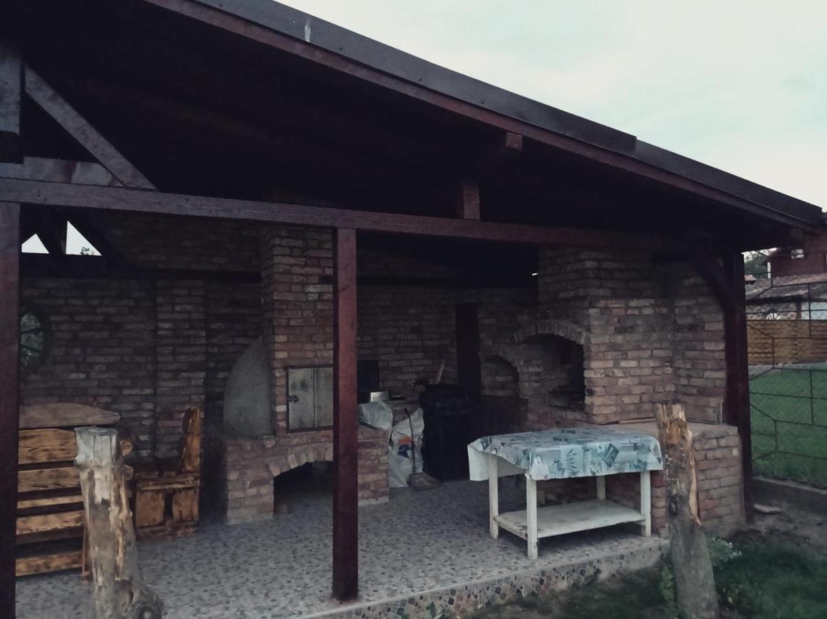 Hotel Casa Vinco Vici Turda Exterior foto