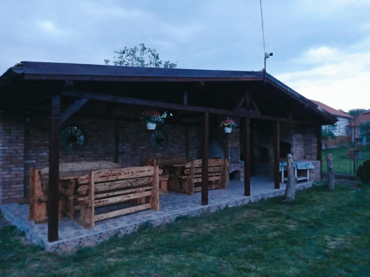 Hotel Casa Vinco Vici Turda Exterior foto